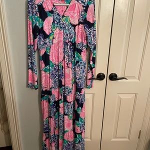 Lily Pulitzer maxi dress 52 1/2 inches.